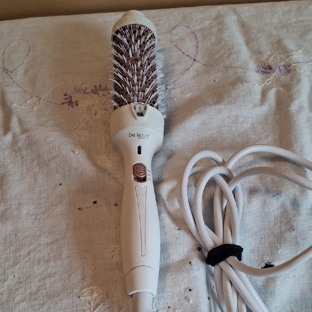 Bellezza White Hair Styling Brush